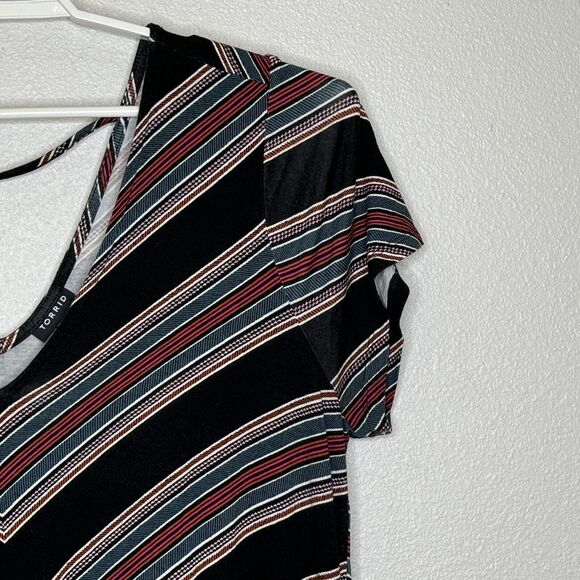Torrid Dress Sz 2 Short Cap Sleeve V-Neck Multicolor Stripe Stretch Knee Length - Picture 3 of 13